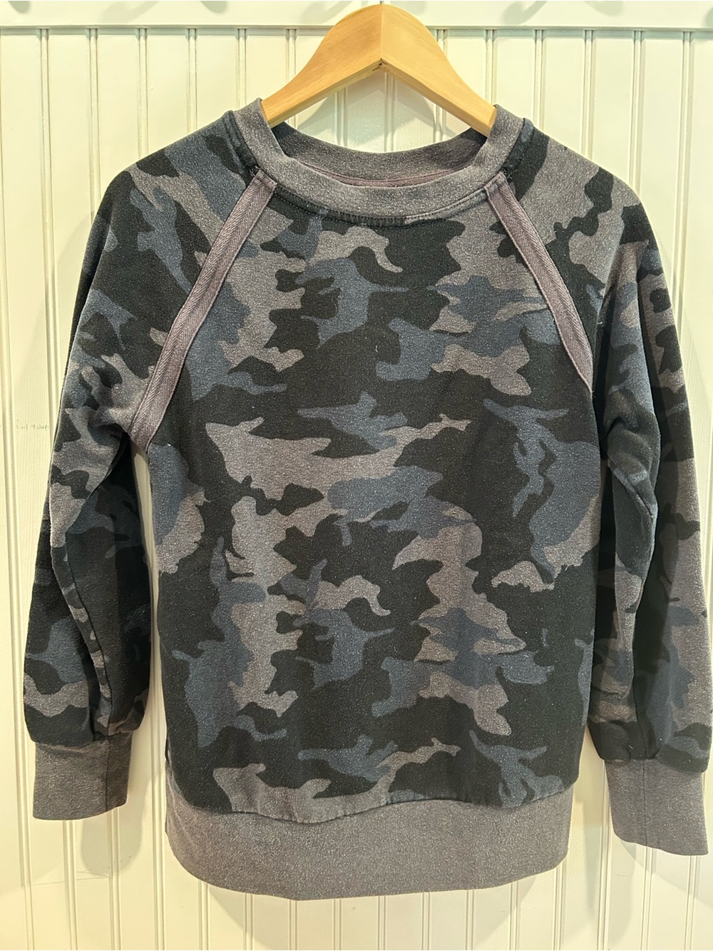 Prana Women's Gray & Black Camo Crewneck Sweatshirt